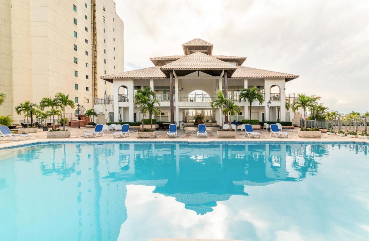 Appartamento Exclusive 3 Bdr, Gym & Pool, Seaview, Luxury Tower Santo Domingo Esterno foto